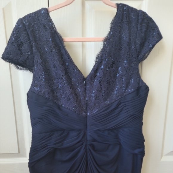 Navy Blue evening gown - Picture 2 of 2